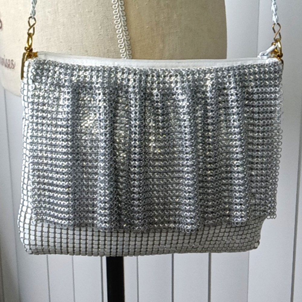 John Weitz Vintage Womens Metal Mesh Handbag.